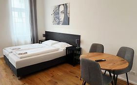Donaufelder City Apartment
